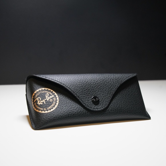 Ray- Ban shades - Picture 4 of 4